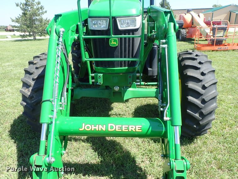 image for item DE0989 2014 John Deere 6105D MFWD tractor