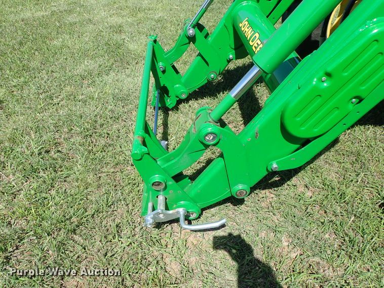 image for item DE0989 2014 John Deere 6105D MFWD tractor