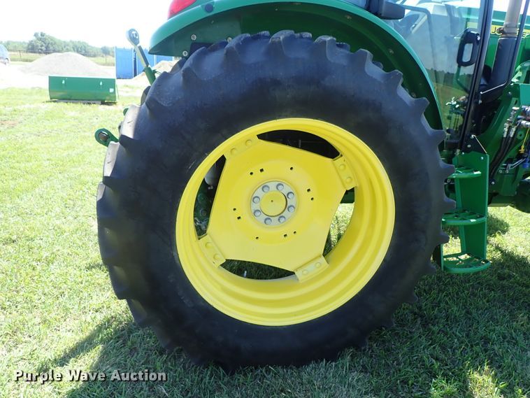 image for item DE0989 2014 John Deere 6105D MFWD tractor