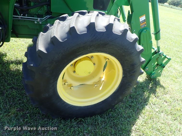 image for item DE0989 2014 John Deere 6105D MFWD tractor