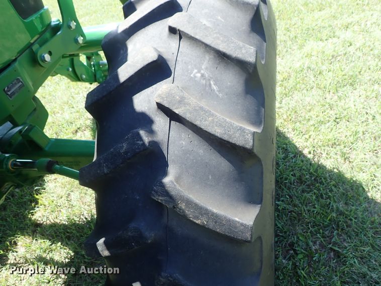 image for item DE0989 2014 John Deere 6105D MFWD tractor