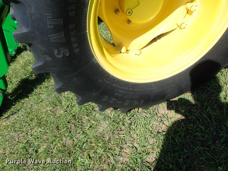 image for item DE0989 2014 John Deere 6105D MFWD tractor