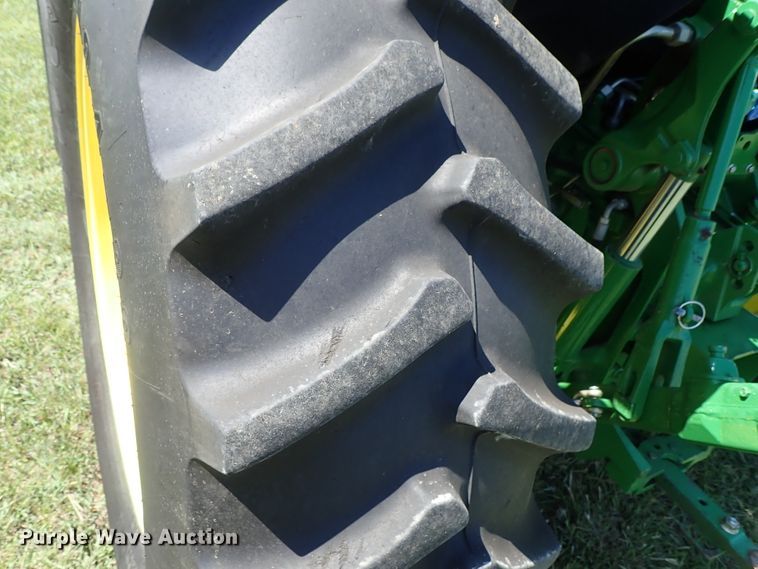 image for item DE0989 2014 John Deere 6105D MFWD tractor