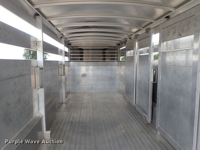 image for item DE1018 2016 Hillsboro Endura livestock trailer