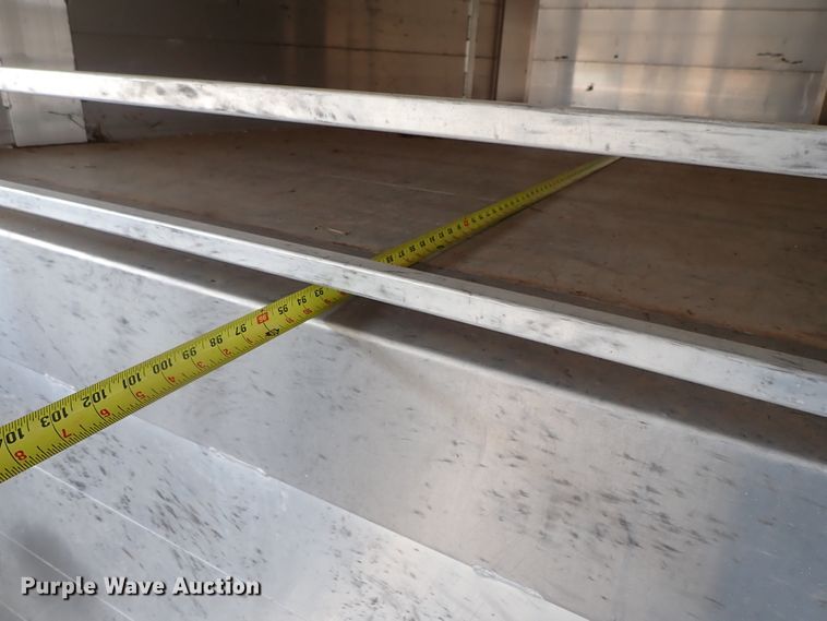 image for item DE1018 2016 Hillsboro Endura livestock trailer