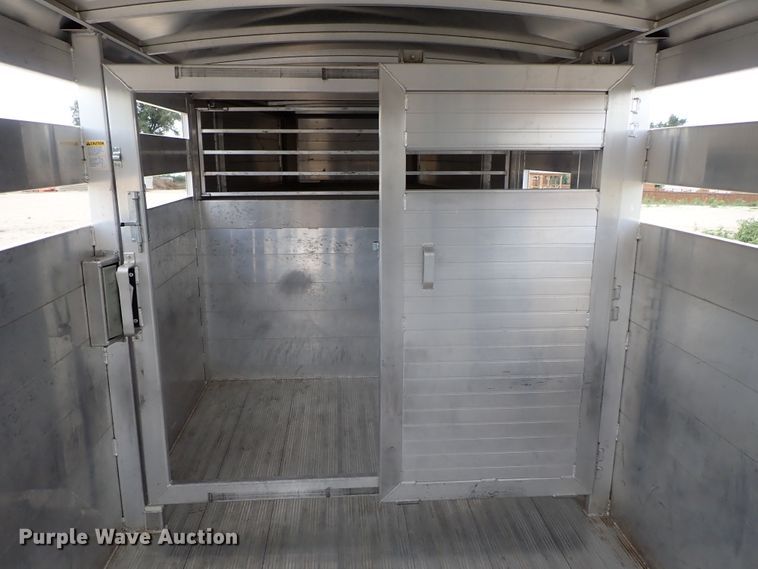 image for item DE1018 2016 Hillsboro Endura livestock trailer