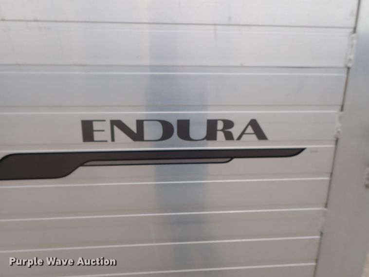 image for item DE1018 2016 Hillsboro Endura livestock trailer