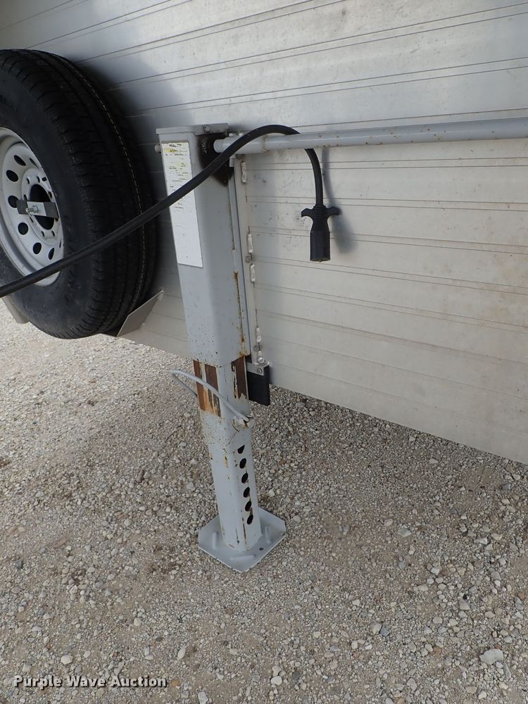 image for item DE1018 2016 Hillsboro Endura livestock trailer