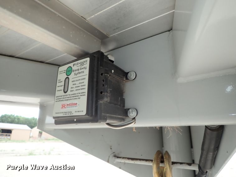 image for item DE1018 2016 Hillsboro Endura livestock trailer