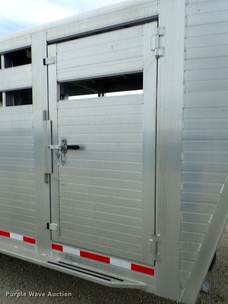 image for item DE1018 2016 Hillsboro Endura livestock trailer