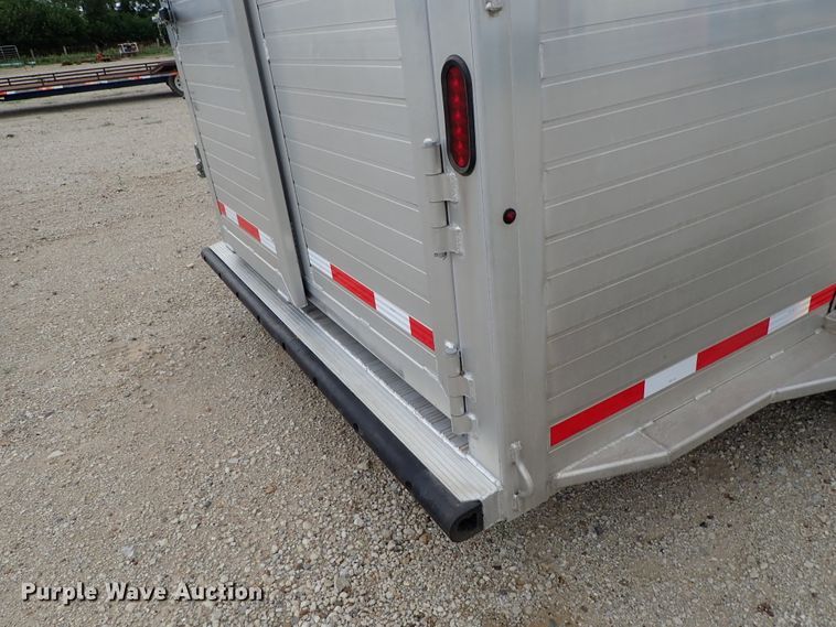 image for item DE1018 2016 Hillsboro Endura livestock trailer