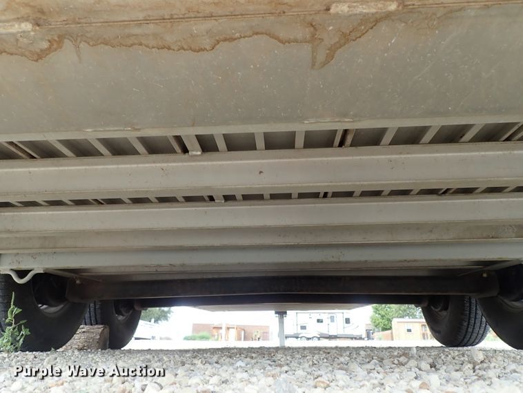 image for item DE1018 2016 Hillsboro Endura livestock trailer