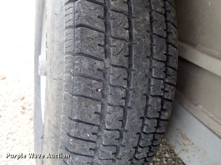 image for item DE1018 2016 Hillsboro Endura livestock trailer