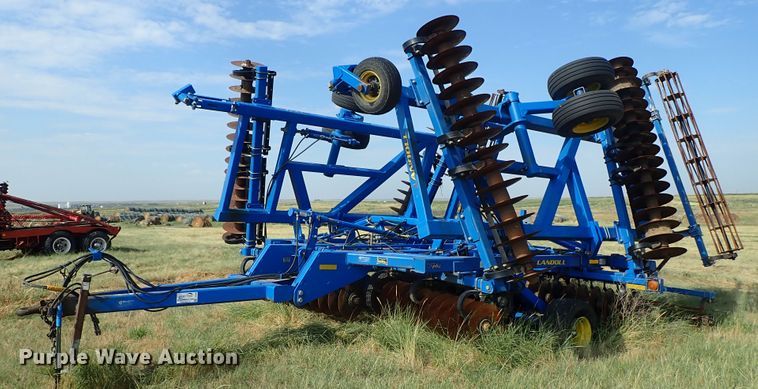 image for item DE5539 2010 Landoll 7431-33 vertical tillage