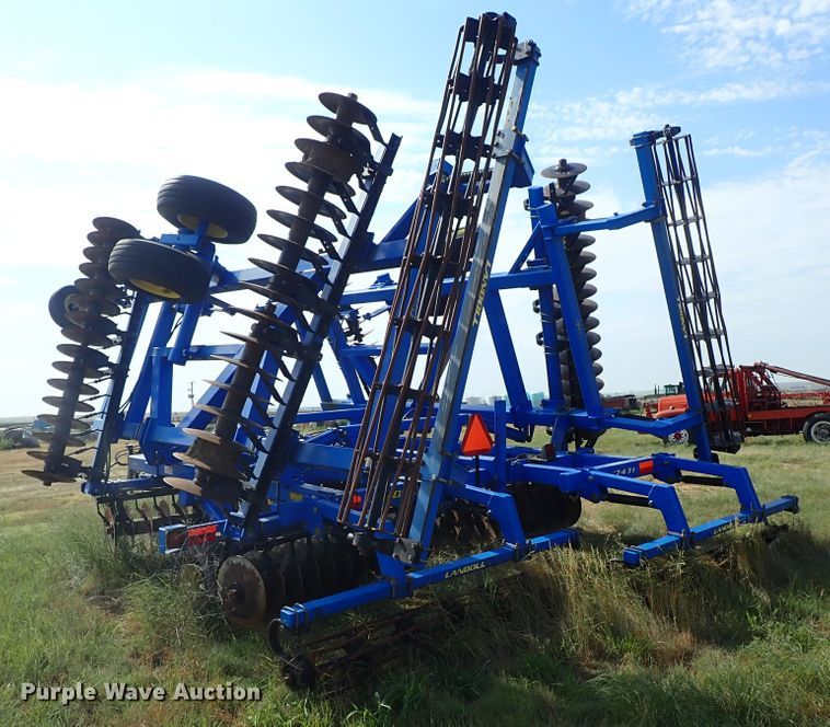 image for item DE5539 2010 Landoll 7431-33 vertical tillage
