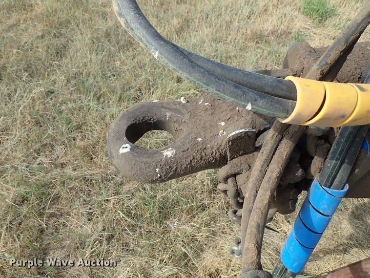 image for item DE5539 2010 Landoll 7431-33 vertical tillage