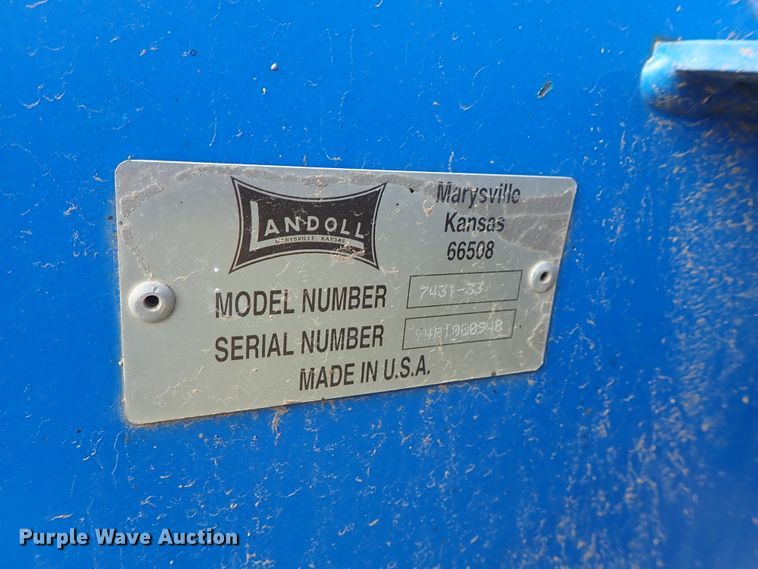 image for item DE5539 2010 Landoll 7431-33 vertical tillage