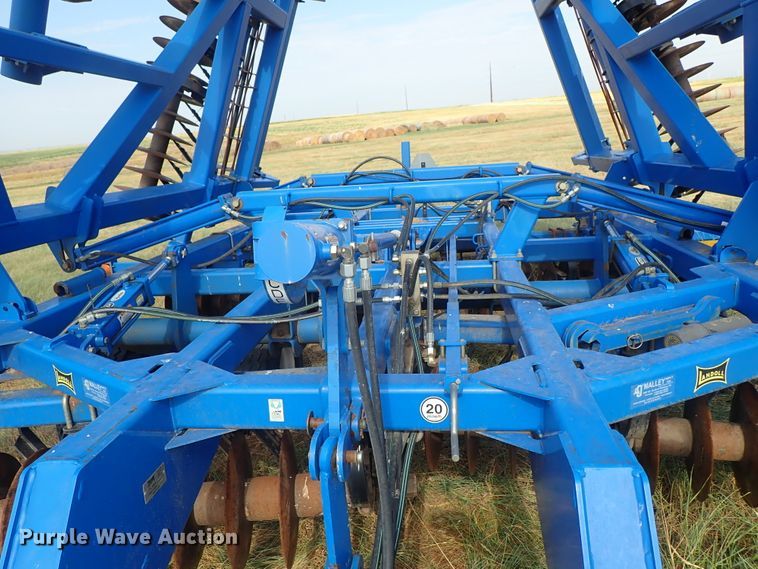 image for item DE5539 2010 Landoll 7431-33 vertical tillage