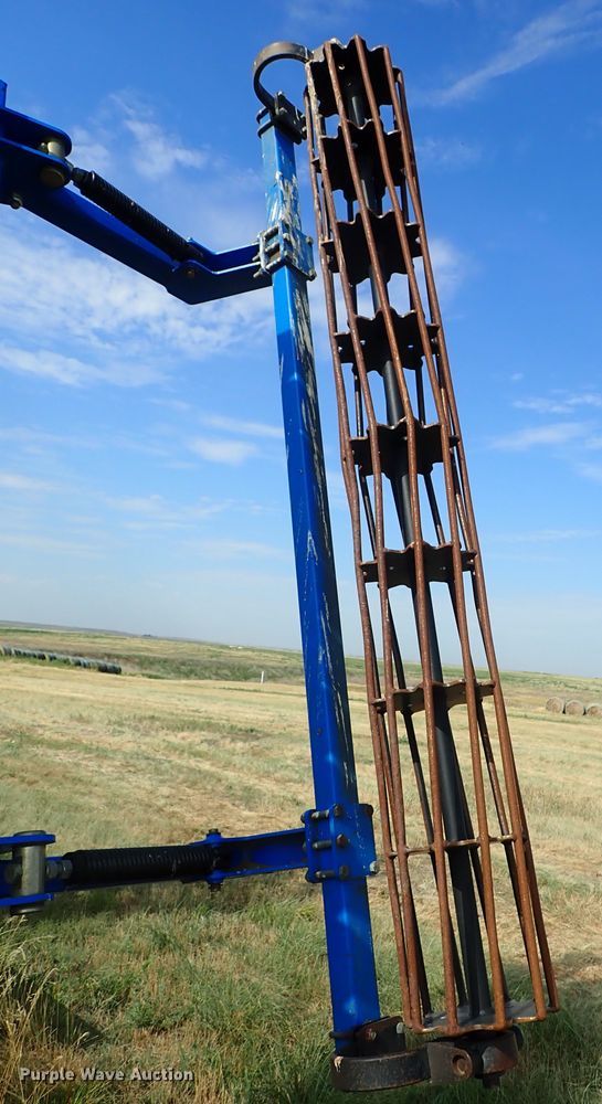 image for item DE5539 2010 Landoll 7431-33 vertical tillage