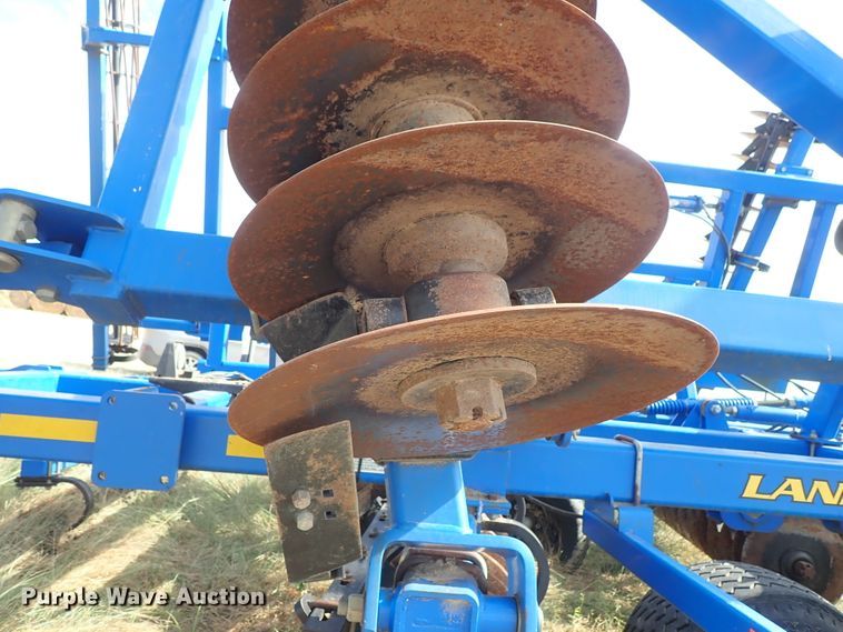 image for item DE5539 2010 Landoll 7431-33 vertical tillage