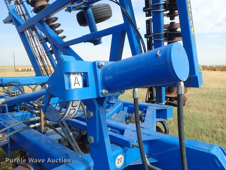 image for item DE5539 2010 Landoll 7431-33 vertical tillage