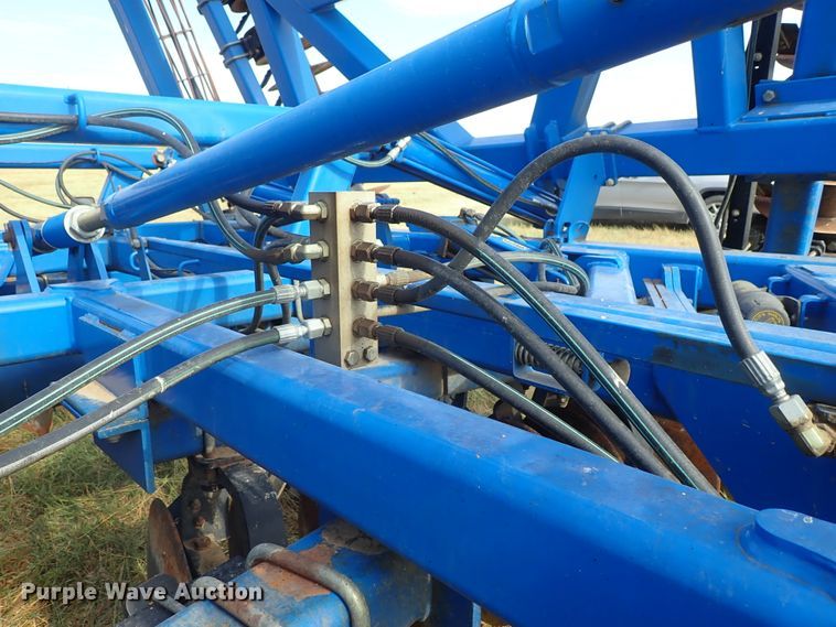 image for item DE5539 2010 Landoll 7431-33 vertical tillage