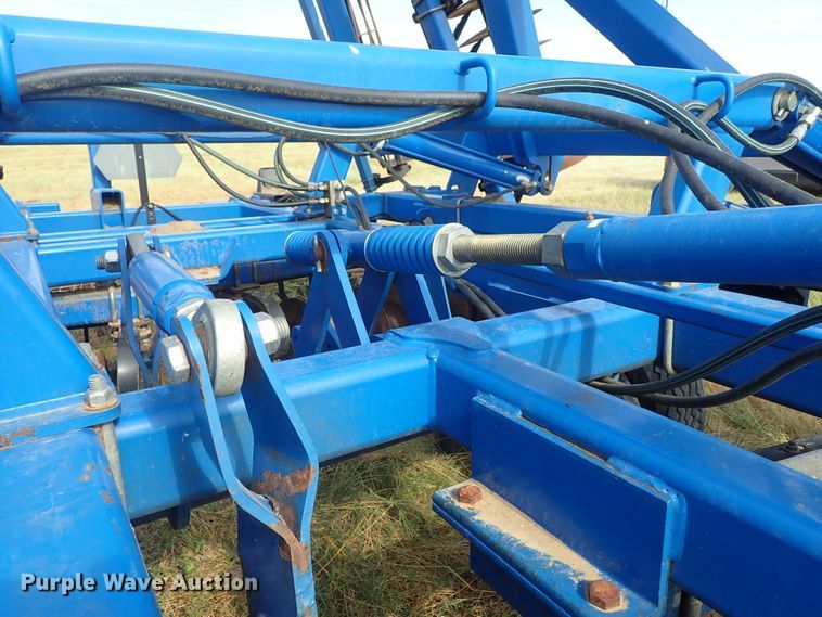 image for item DE5539 2010 Landoll 7431-33 vertical tillage