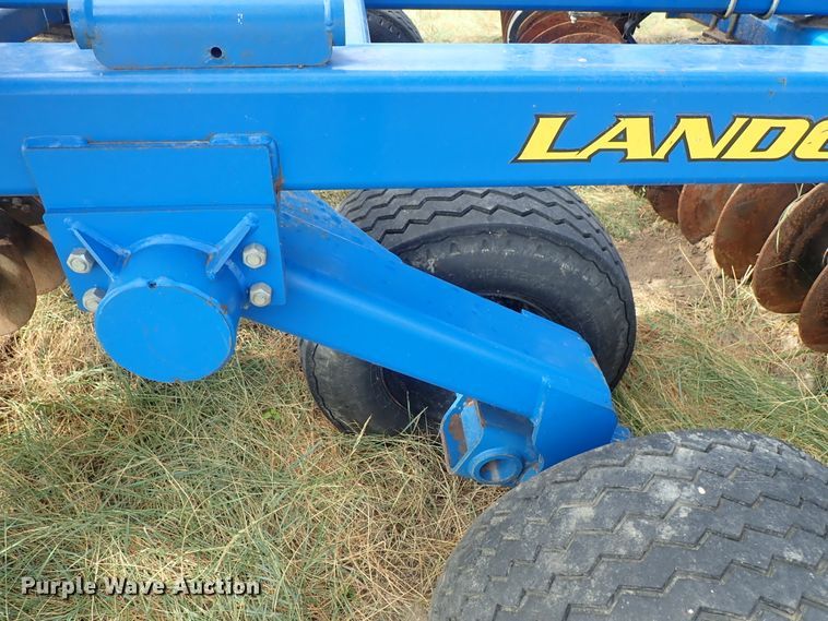 image for item DE5539 2010 Landoll 7431-33 vertical tillage