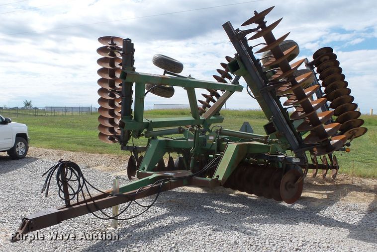 image for item DE7981 John Deere 650 tandem disk