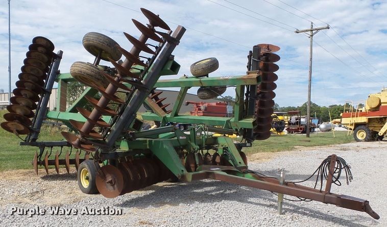 image for item DE7981 John Deere 650 tandem disk