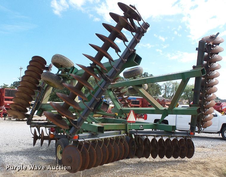 image for item DE7981 John Deere 650 tandem disk