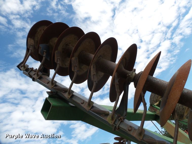 image for item DE7981 John Deere 650 tandem disk