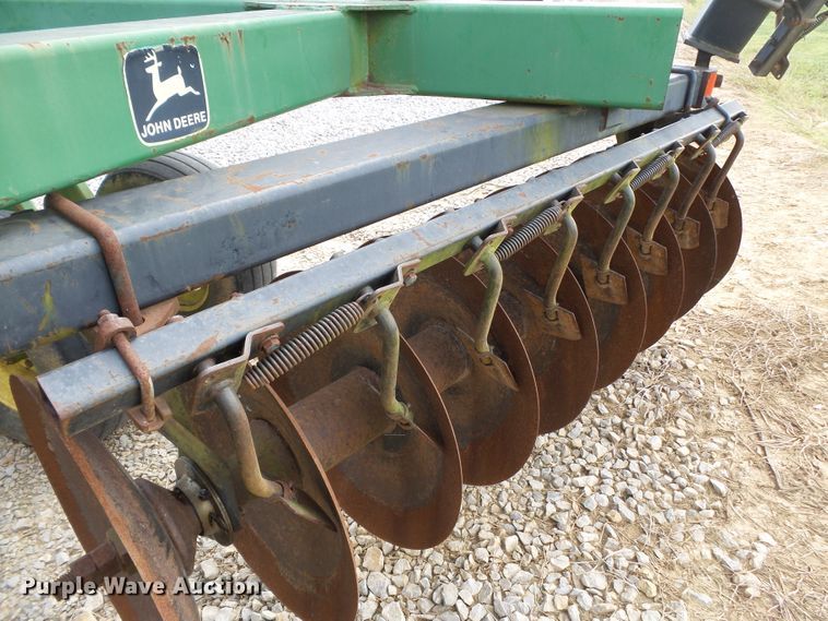 image for item DE7981 John Deere 650 tandem disk