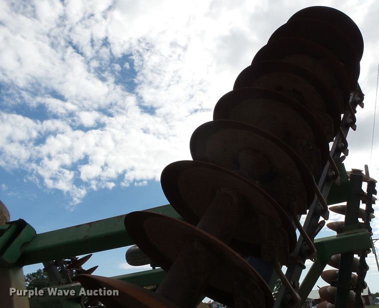 image for item DE7981 John Deere 650 tandem disk