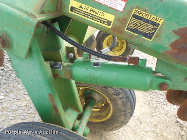 image for item DE7981 John Deere 650 tandem disk