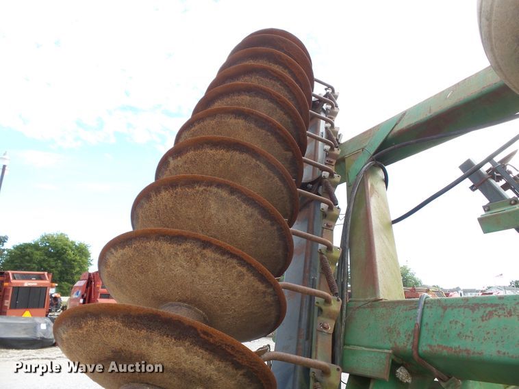 image for item DE7981 John Deere 650 tandem disk