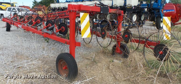 image for item DE7982 Enrossi 12+3 hay rake