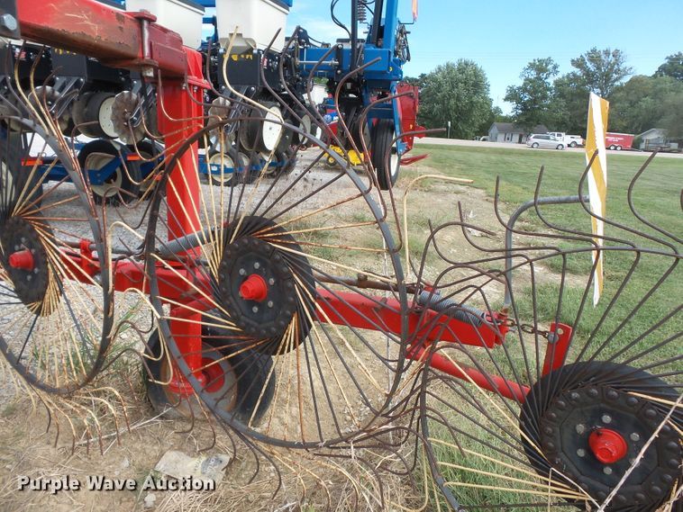 image for item DE7982 Enrossi 12+3 hay rake