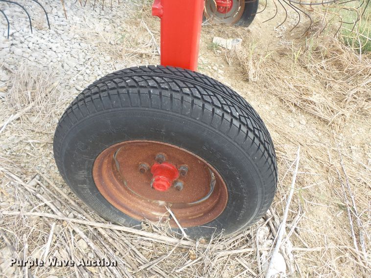 image for item DE7982 Enrossi 12+3 hay rake