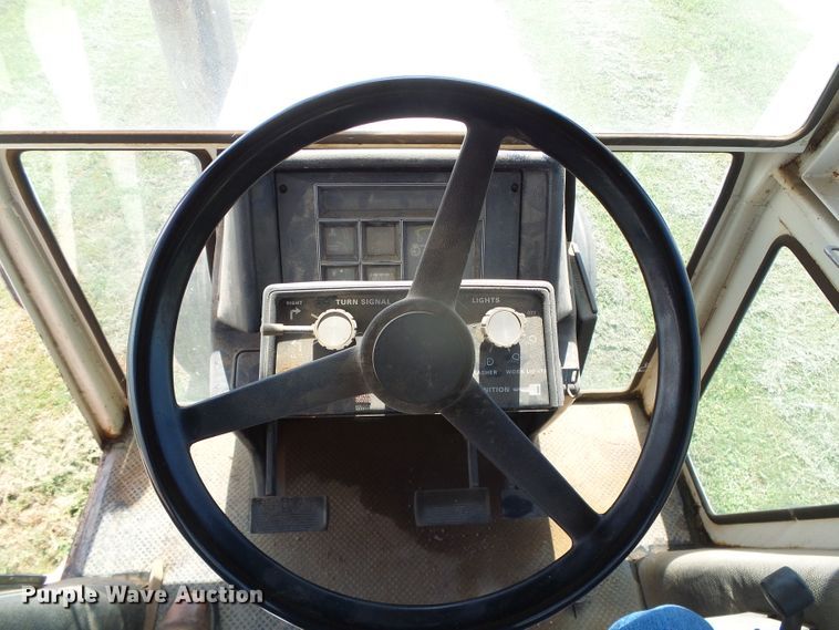 image for item DG0173 1979 Case 2090 tractor