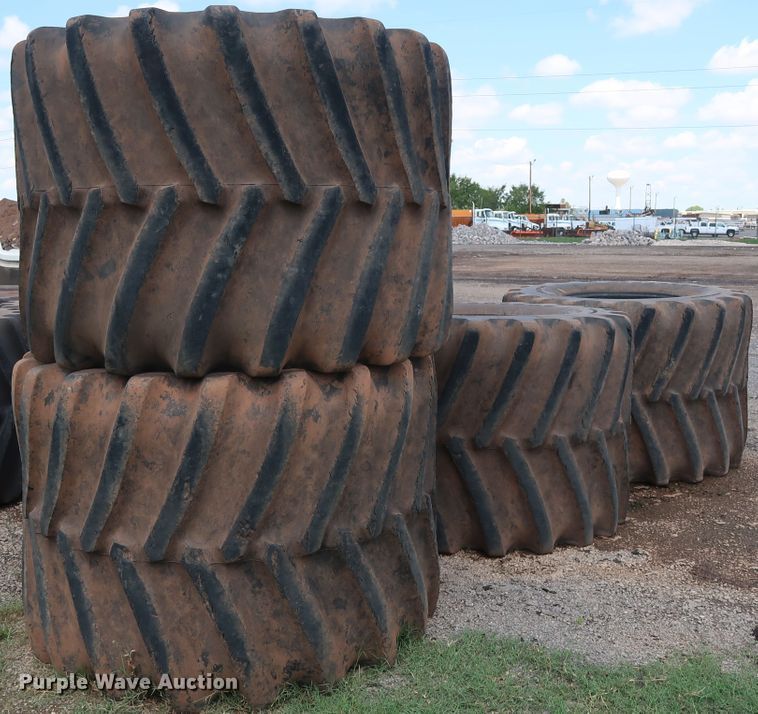 image for item DG4134 (4) Firestone Flotation 23DT 1250/45B32 tires