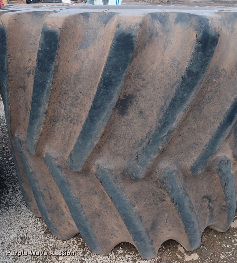 image for item DG4134 (4) Firestone Flotation 23DT 1250/45B32 tires