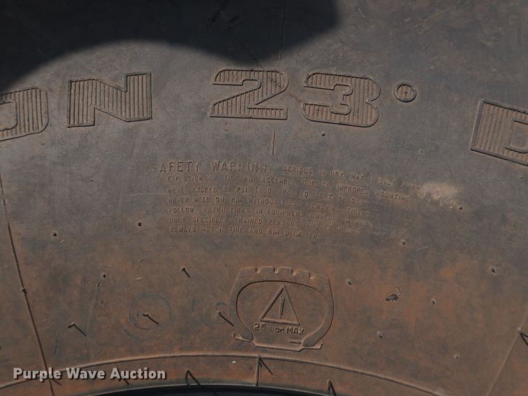 image for item DG4134 (4) Firestone Flotation 23DT 1250/45B32 tires