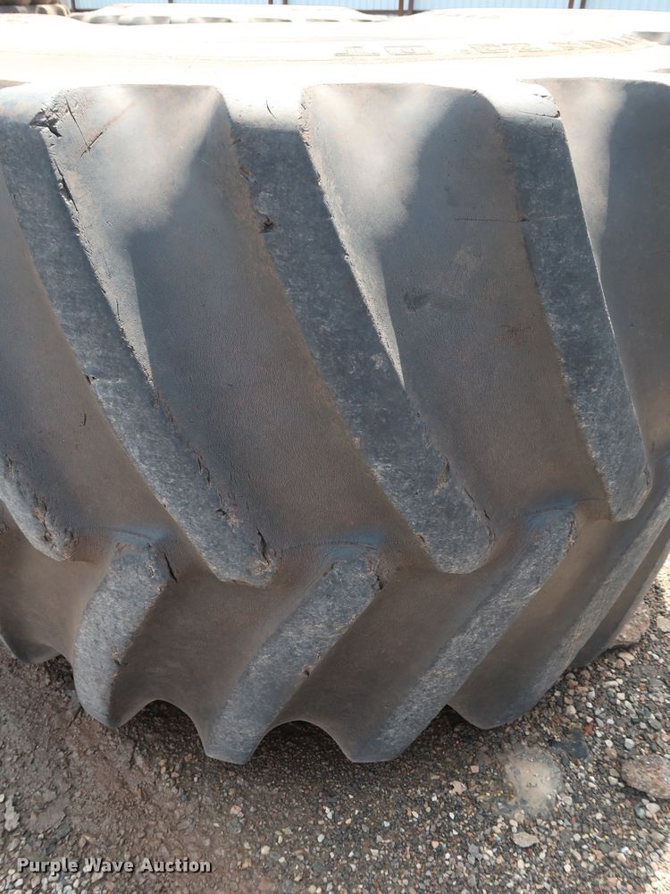 image for item DG4135 (4) Firestone Flotation 23DT 1250/45B32 tires and wheels