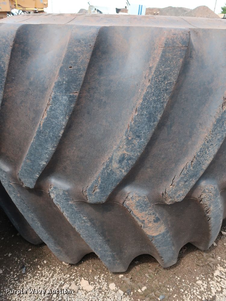 image for item DG4135 (4) Firestone Flotation 23DT 1250/45B32 tires and wheels