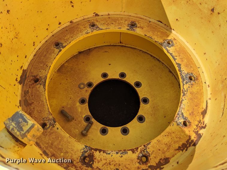 image for item DG4135 (4) Firestone Flotation 23DT 1250/45B32 tires and wheels