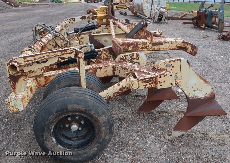 image for item DG4138 Big Ox 77 V-ripper