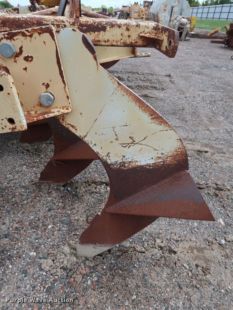 image for item DG4138 Big Ox 77 V-ripper