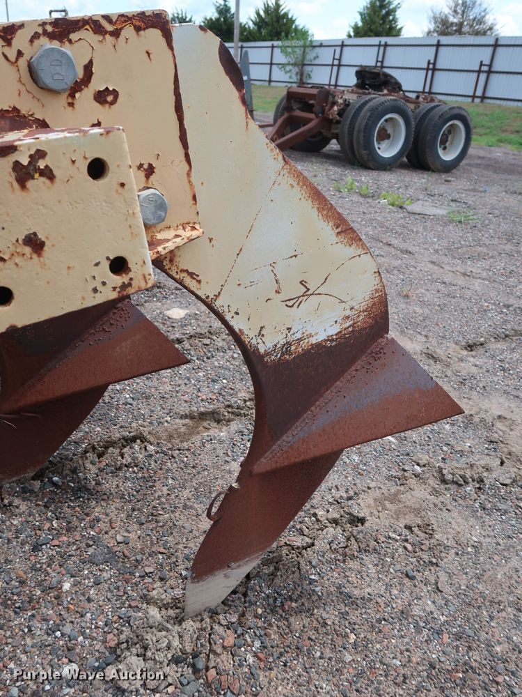 image for item DG4138 Big Ox 77 V-ripper