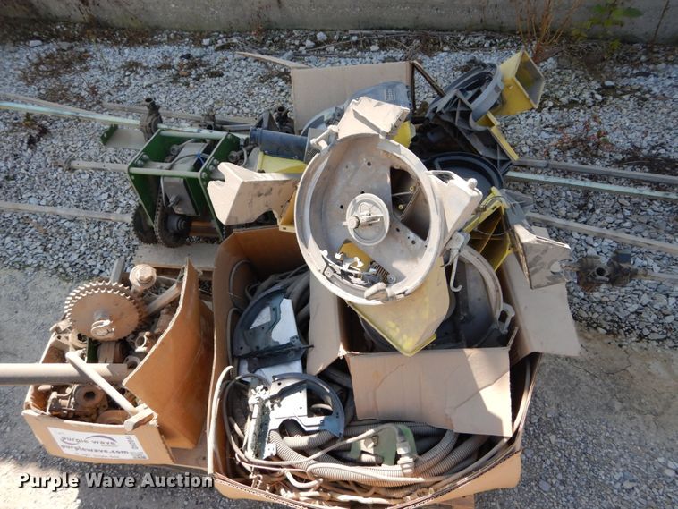 image for item DH2048 John Deere 1790 split row planter parts